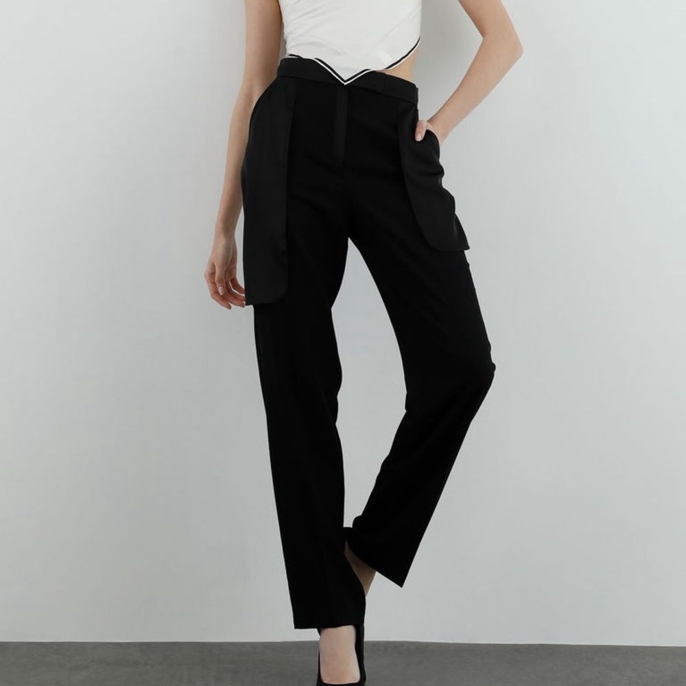 GIZIA: BLACK PANTS WITH SIDE POCKET DETAIL (UNWORN) - Picture 2 of 11